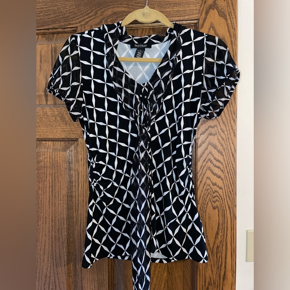 Black and white dress top